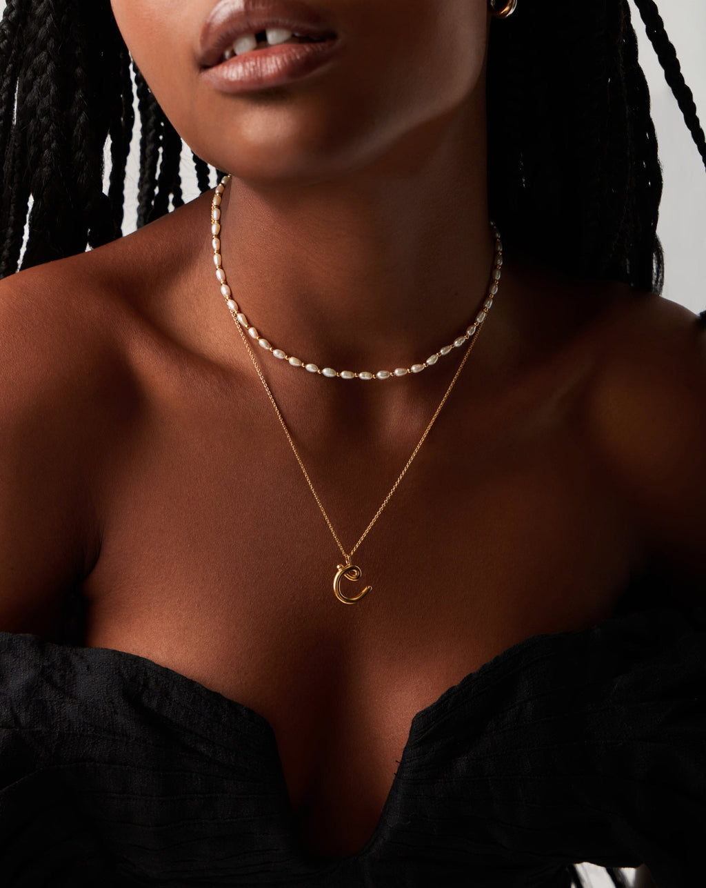 Curly Molten Initial Pendant Necklace - C | 18k Gold Vermeil