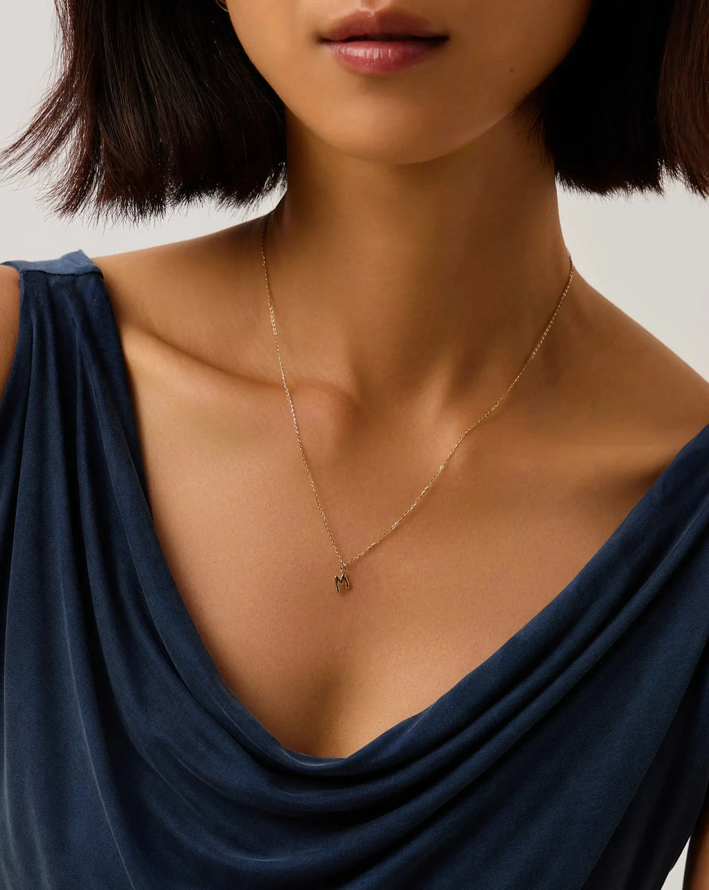 Solid Gold Initial Mini Pendant Necklace - M | 14k Solid Gold